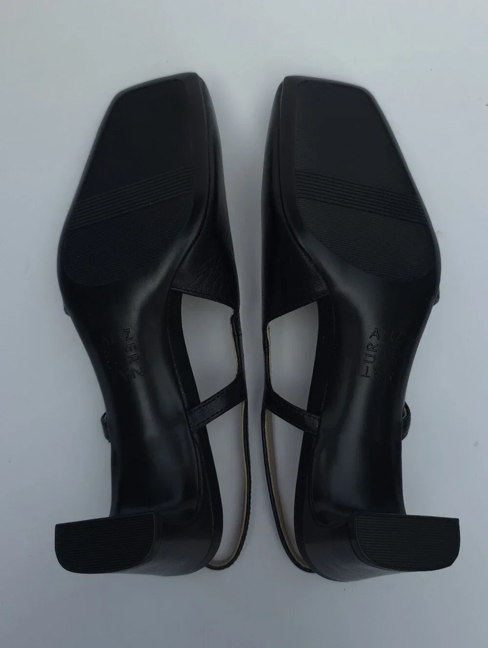 Naturalizer Carmen Women's 7.5 M Black Leather Slingback Pumps Block Heel NIB